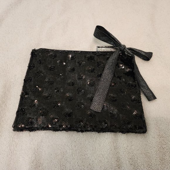 Elegant sequin black Ann Taylor Loft envelope clutch with zipper enclosure & tie - Picture 1 of 2